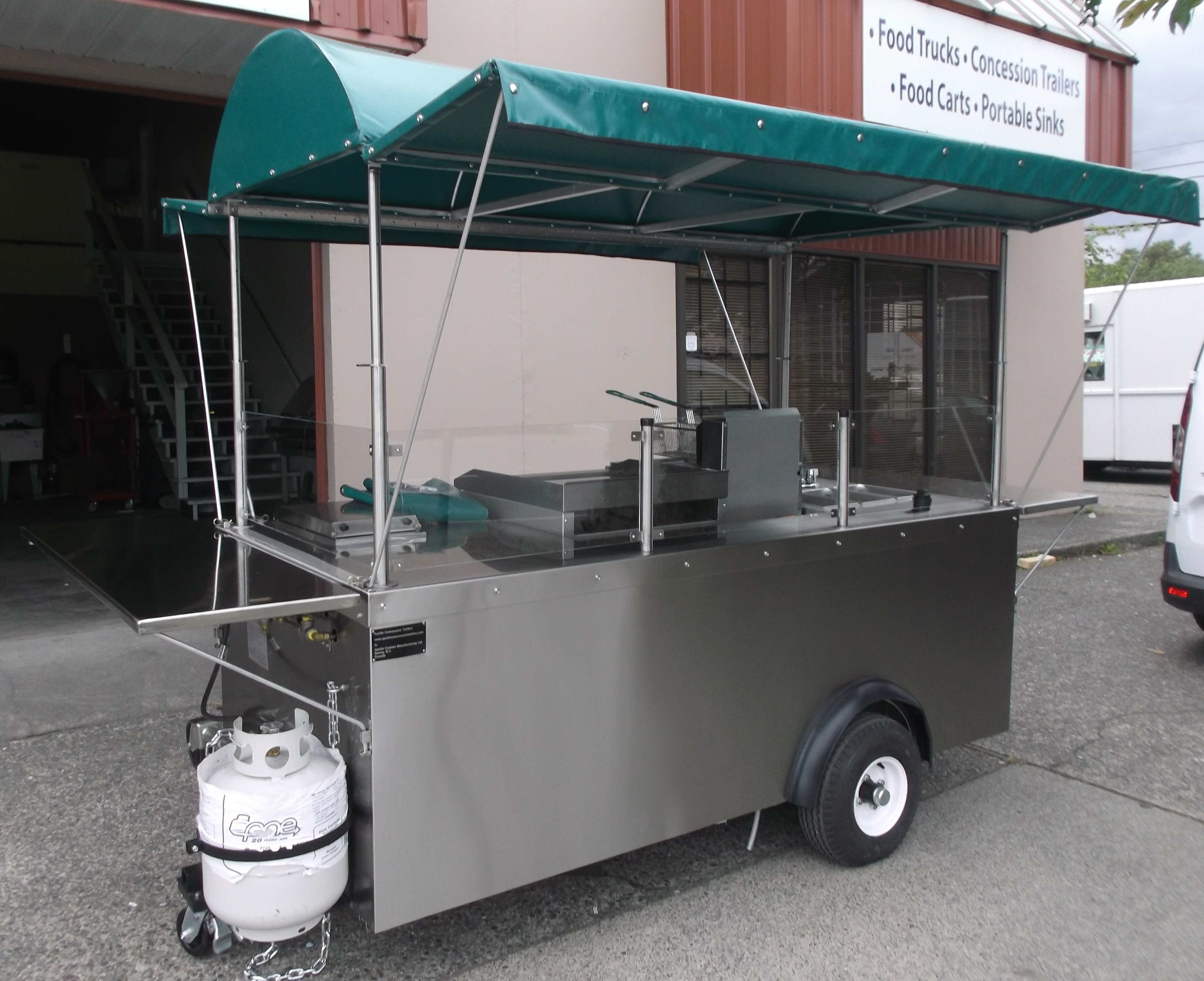 Apollo Custom Manufacturing Ltd. Custom Built Food Truck and Mobile