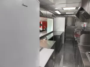 Canadian Brewhouse - Food Trucks - 18 ft Step Van