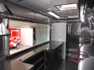 Canadian Brewhouse - Food Trucks - 18 ft Step Van