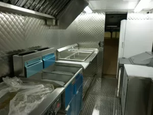 Canadian Brewhouse - Food Trucks - 18 ft Step Van