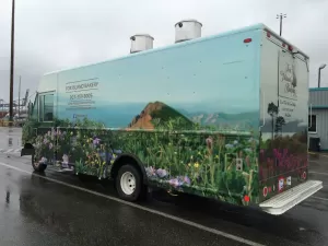 Fox Island Bakery - Bakery Trucks - 22 ft Freightliner