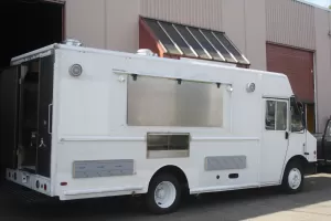 Sizzling Tandoori - South Asian Food Trucks - 16 ft Step Van